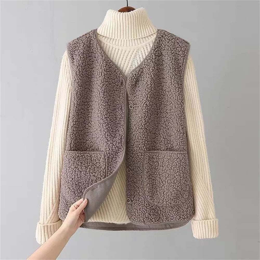 Victoria | Classic Cardigan