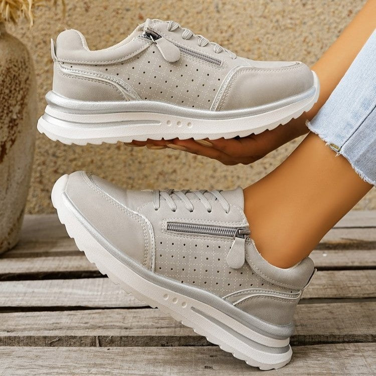 Victoria | Step Sneakers