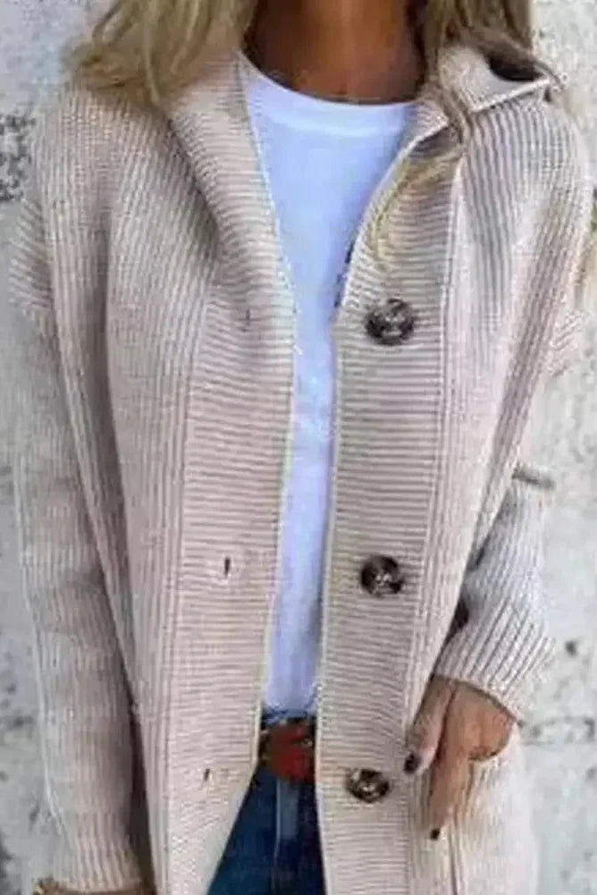 Émanuelle | Quiet Seasoned Comfort