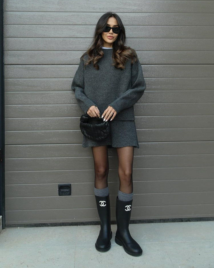 Léa | Soft Confidence, Minimal Motion