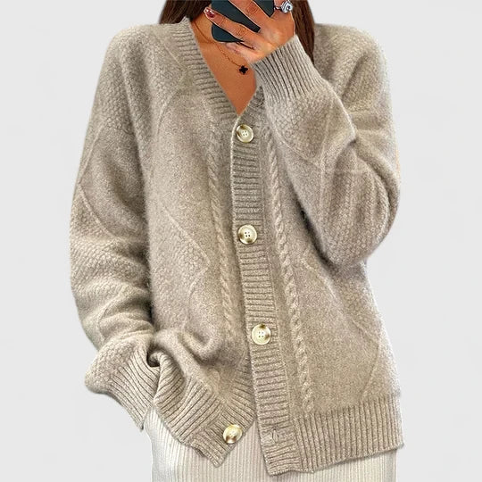 Victoria | Comfortable Cardigan